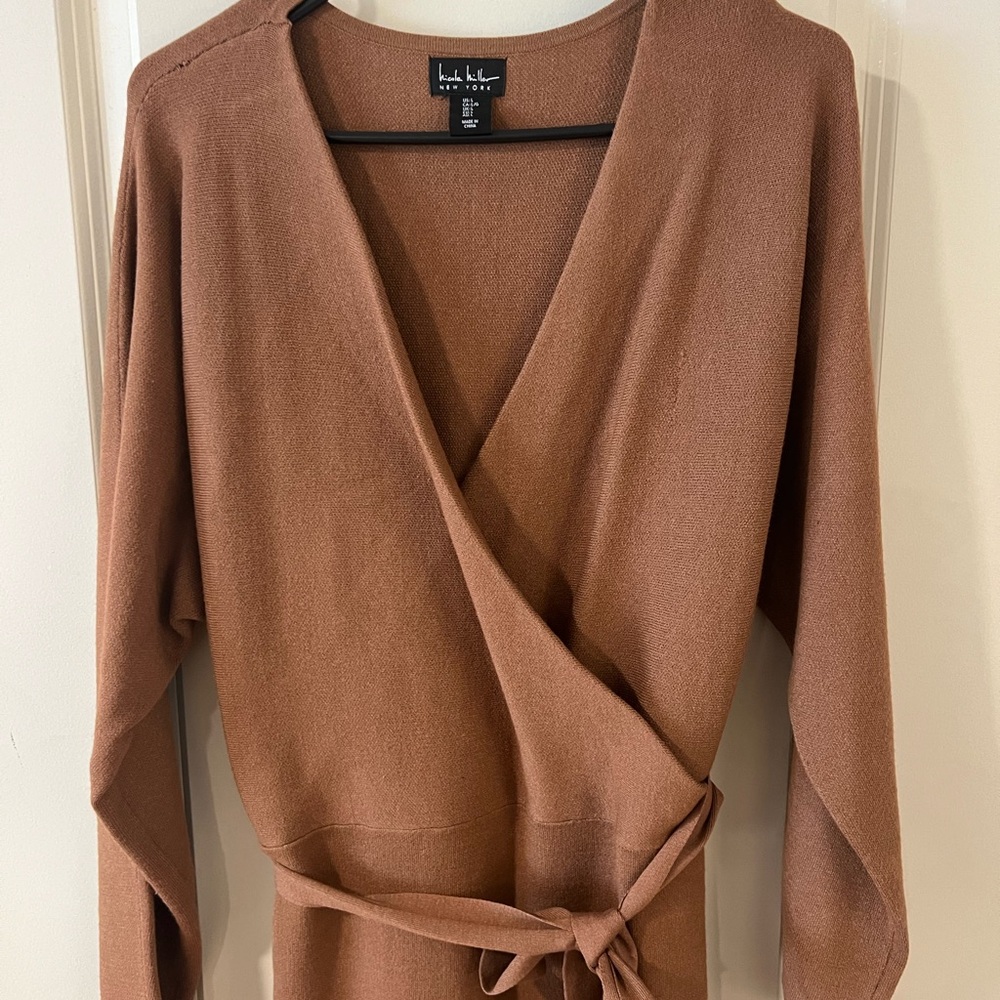 Nicole Miller Tan Long Sleeve Wrap Sweater Dress L - Picture 2 of 6
